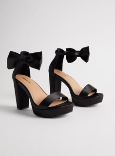 Bow Platform Tapered Heel (WW) Cute Black Heels Prom, Graduation Heels Ideas, Black Hoco Shoes, Black Hoco Heels, Wide Foot Heels, Wide Feet Shoes Heels, Black Shoes For Prom, Prom Heels Black, Black Prom Heels