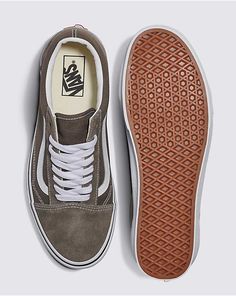 Old Skool Shoe Vans Skate Shoes, Old Skool Vans, Vans Original, Vans Store, Inspired Tattoos, Skate Shoe, Bungee Cord, Color Story, Kids Sandals