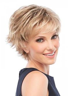 very very short hair for women over 50 - Google Search Short Shag Haircuts, Short Shag Hairstyles, Shaggy Haircuts, Layered Bob Hairstyles, Makijaż Smokey Eye, Short Layered Haircuts, Very Short Hair