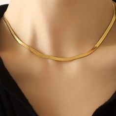 Fashion simple necklace, so that your neck looks more beautiful, so that the whole persons temperament has become better Become Better, Jumpsuit Outfit, Dog Silhouette, Sports Sunglasses, Steel Necklace, Simple Necklace, Stainless Steel Necklace, Necklace For Women, Jewelry Care