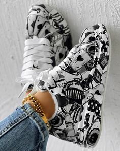 Size: 37,38,39,40,41,42,43;Style:ChicType:SneakersPattern Type:LetterOccasion:DailyToe:Round ToeHeel Height:Low HeelPackage Include:1*Sneakers Graffiti Shoes, Sneakers Patterns, Chic Type, Estilo Chic, Round Toe Heels, Sneakers Grey, Chunky Sneakers, Casual Lace, Slip On Sneakers