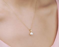 * Stunning handmade solid gold pearl necklace . 14K and 18K options are avaliable. Adorned with tiny beads of white zircon gemstone, used to emphasize the unique design. The necklace has an elegant design in every aspect. It is very stylish and convenient for daily use. You will not be able to take your eyes off the fascinating color of opal stone and the magnificent glitter of solid gold * ★Item Details ♥Made to Order ♥Gold Kt: 14K & 18K ♥Available Gold Color: Gold, Rose Gold, White Gold ♥P Zircon Gemstone, Pearl Gifts, Tiny Beads, Gold Pearl Necklace, Rose Gold White, Free Bracelet, Pearl Wedding, Opal Stone, Moon Pendant