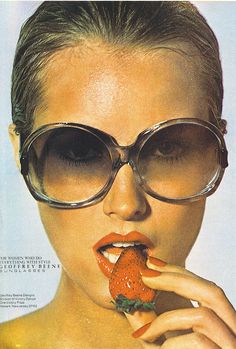 Eyewear Ad, Patti Hansen, Retro Eyewear, Fashion 70s, Lauren Hutton, Big Sunglasses, Geoffrey Beene