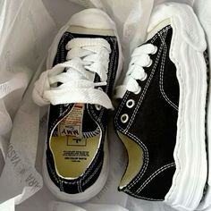 Never Worn Brand New Replica Sneakers, Pretty Sneakers, Fly Shoes, Trendy Shoes Sneakers, Pretty Shoes Sneakers, Shoes Outfit Fashion, Replica Shoes, Nike Air Shoes, Cute Nike Shoes