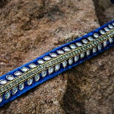 Aari Belt, Saree Borders, Chudi Neck Designs, Hip Belts, Fabric Bangles, Diy Belt For Dresses, Embroidery Belt, Saree With Belt