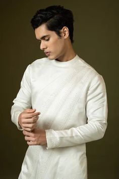 Shop for Paarsh Ivory Chid Embroidered Asymmetric Kurta Set for Men Online at Aza Fashions Satin Kurta, Latest Kurta Designs, Man Dress Design, Asymmetric Kurta, Satin Pyjama, Collar Embroidery, Gents Kurta, White Kurta, Mens Designer Fashion