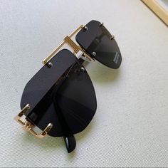 Avery Sunglasses In Noir Avery//Black Aviator Sunglasses/Uv Protected Lenses/Gold Frames/Uv400/Unisex// Measurements Temple Length: 140mm Lens Width: 55mm Height: 55mm Bridge Width: 15mm #Women #Men #Unisex #Goodvibes #Sunglasses Black Sunglasses With Metal Frame And Glass Lenses, Black Sunglasses With Metal Frame, Black Rimless Sunglasses With Metal Frame, Black Metal Frame Sunglasses With Glass, Black Aviator Sunglasses With Gradient Lenses For Vacation, Black Aviator Sunglasses With Mirrored Lenses For Vacation, Black Metal Frame Aviator Sunglasses For Summer, Black Metal Frame Sunglasses For Beach, Black Polarized Aviator Sunglasses For Party