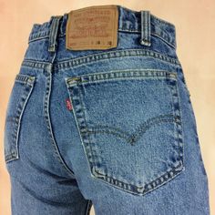 Größe 32 Vintage 90s Levi's 505 Distressed Light Wash Denim Jeans W32 L29 - Taille 32 Large Marke: LEVIS 505 Größe Am markiert mit W33 L32, aber passt eher wie 32 "Taille, 32,25" Rise, 62 cm Oberschenkel, 112,5 "Hüfte, 74 cm Schrittlänge, 40 cm Beinöffnung! Passt einer Größe 32, aber überprüfen Sie Ihre Maße und vergleichen Sie die Maße mit Ihren (siehe vollständige Messung unten) Empfohlene Bundweite: 32"(32x29) Material : Baumwolle 100% Hochwertiger, nicht elastischer Denim Original Passform, Light Wash Denim Jeans, Levis Vintage, Levi's 505, Jean Vintage, Vintage Levis Jeans, Levis 505, Light Wash Denim, Used Clothing, Vintage Levis