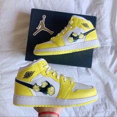 Air Jordan 1 Mid Se Dynamic Yellow Size: 4y Grade School/ 5.5 Womens Brand New Box Included With Sticker Yellow Synthetic Basketball Shoes With Boost Midsole, Yellow Synthetic Jordan Sport Shoes, Yellow Synthetic Jordan Sporty Shoes, Yellow Sporty Jordan Shoes In Synthetic Material, Yellow Synthetic Jordan Shoes, Yellow Synthetic Jordan Shoes For Streetwear, Yellow Sporty Jordan Shoes, Yellow Mid-top Jordan Sports Shoes, Yellow High-top Synthetic Jordan Shoes