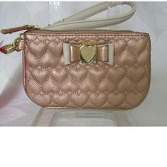 Betsey Johnson Be Mine Rose Gold Be Mine Wristlet.New With Original Tags.Add This Super Stylish Wristlet To Any Wardrobe.Ships Fastarrives Beautifully Packaged.Last One Left In Stock Chic Pink Wristlet For Gift, Elegant Pink Wristlet For Gift, Overnight Bags, Rose Gold Heart, Betsey Johnson Bags, Navy Fashion, Makeup Bags, Be Mine, Overnight Bag