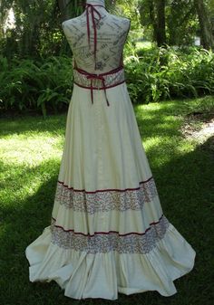 Gunne Sax Halter Dress Full Length Cream Cotton and Calico - Etsy Cotton Prairie Dress For Daywear, Fitted Cotton Prairie Dress For Daywear, Spring Prairie Style Cotton Dress, Fitted Cotton Prairie Dress With Empire Waist, Cotton Prairie Dress With Fitted Bodice, Fitted Cotton Maxi Dress For Garden Party, Cottagecore Cream Cotton Prairie Dress, Cottagecore Cream Prairie Dress, Fitted Cotton Peasant Prairie Dress