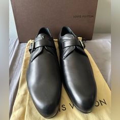 Louis Vuitton Men Shoes Damier Black Leather buckle 9.5UK 10.5US New Never Worn #louisvuitton #menshoes #damier #buckle Louis Vuitton Men Shoes, Leather Shoe Laces, Black Leather Dress Shoes, Black Leather Oxfords, Oxford Brogues, Oxford Boots, Lv Shoes, Black Leather Dresses, Brown Oxfords