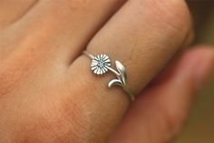 925 Silver April Birth Flower Ringdaisy Ringdaisy Flower - Etsy Unique Silver Flower Shaped Ring, Delicate Adjustable Silver Flower Ring, Adjustable Silver Daisy-shaped Jewelry, Adjustable Silver Daisy Jewelry, Dainty Daisy Silver Jewelry, Silver Daisy Jewelry Gift, Silver Daisy Jewelry For Gift, Adjustable Silver Flower Ring, Adjustable Minimalist Sterling Silver Flower Ring