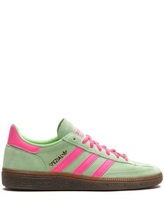 Find ADIDAS Spezial Lace-up Sneakers on Editorialist. lime green/fluorescent pink calf suede signature trefoil logo patch at the tongue signature 3-Stripes logo to the side contrasting heel counter front lace-up fastening round toe branded insole vulcanised-rubber sole Green And Pink Branding, Sneakers Green, Champion Shoes, Adidas Shoes Women, Adidas Spezial, Casual School Outfits, Shoe Inspo, Swag Shoes, Green Shoes