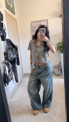 Lexa Gates Outfits, Odessa A'zion Style Outfits, Tree Lighting Outfit, Denim Om Denim Outfit, Comfy Earthy Outfits, Lexa Gates, Kehlani Outfits, Mid Size Outfit Ideas, Aesthetic Concert Outfit