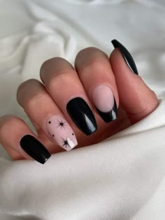 Dark Colored Nails Design, Dark Color Nails Design, Black Gray Nails, Black Nails With Stars, Nail Designs Dark, Black Star Nails, Stars Nail Art, Celestial Nails, Nails Luxury