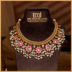 Latest Trending Kundan jalebi Necklace in floral design with best quality rice pearls and emeralds beads. Gross weight 10.380 Net weight 78.186 Price 6,70,000/- Shop or Visit our store for more amazing pieces. 🏬 3-2-120 & 121, Mahankali St, Chowdar Pally, General Bazaar, Kalasiguda, Secunderabad 📞 Call/WhatsApp: 9100592011, 9652005510 🌐 Visit: www.srimahalaxmijewellers.in Book a video call appointment for a personalized experience. Free Shipping in India and USA. #SriMahalaxmiJewellers #M... Jalebi Necklace Designs, Jalebi Necklace, Ram Parivar, Gold Temple Jewellery, Rice Pearls, Modern Gold Jewelry, Fancy Necklace