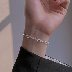 Brand Name: AXIVYOrigin: CN(Origin)Bracelets Type: Chain & Link BraceletsMetals Type: silverMetal Stamp: 925,SterlingGender: WomenCertificate Type: Third Party Appraisalis_customized: YesOccasion: partyFine or Fashion: FineStyle: TRENDYItem Type: BraceletsShape\pattern: GeometricModel Number: WYK-325Length: 15cm+4cm extension chain=19cm Elegant Silver Chain Paperclip Bracelet As Gift, Minimalist Silver Charm Bracelet For Formal Occasions, Silver Chain Bracelet With Adjustable Chain, Silver Sterling Paperclip Bracelet With Adjustable Chain, Silver Chain Paperclip Bracelet As Gift, Silver Chain Paperclip Bracelet For Gift, Elegant Silver Link Paperclip Bracelet, Elegant Silver Paperclip Bangle Bracelet, Silver Elegant Paperclip Bangle Bracelet