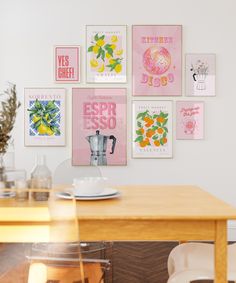 - - Colourful Kitchen gallery wall set of 8 print set modern kitchen decor printable kitchen aesthetic posters pink orange dining room wall art | Digital Download - -  This beautiful set of trendy colourful kitchen prints in tones of orange and pink would be perfect for your kitchen gallery wall or dining room decor. This pink kitchen wall print set includes:  * Amalfi Lemons fruit market print * Valencia oranges fruit market print * Yes Chef poster * Moka pot full of wildflowers * Kitchen disco Colourful Kitchen Apartment, Pink And Orange Dining Room, Pink Kitchen Walls, Amalfi Lemons, Orange Dining Room, Oranges Fruit, Kitchen Wall Print, Flat Kitchen, Kitchen Gallery Wall