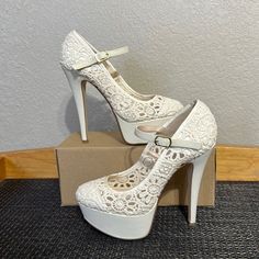 Like New Excellent Condition One Owner Stiletto Platform Women’s Size 7 Lace Chic Fitted Wedding Shoes With Round Toe, Feminine Fitted Wedding Shoes With Closed Toe, White Lace Heels For Party, White Lace Party Heels, Lace Heels With Ankle Strap For Party, Lace Ankle Strap Heels For Party, Feminine Fitted Ankle Strap Wedding Shoes, Chic Lace Heels For Wedding, Chic Lace Wedding Heels