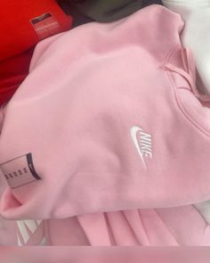 Pink Nike Hoodie, Nike Sportswear Club Fleece, Cute Nike Outfits, Casual Preppy Outfits, Fits Clothes, Pink Nike, Cute Nikes, Pink Nikes