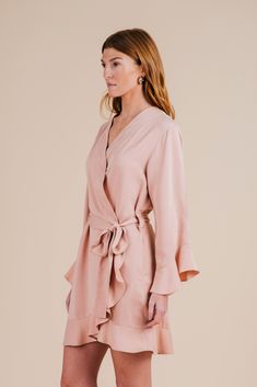 Comfy-chic and eco-luxe, our Ruffle Robe feels like a hug. Silky-soft and sustainably sourced, this women’s robe features ruffle hems with scooped side detail at the sleeves. This women's robe includes a removable tie that sits at the high waist. Our Cloud color robe is the perfect gift for a bride-to-be to wear as she gets ready for her wedding day and beyond. Available in Black Night, Cloud (white), and Dusty Sunrise (blush) Inside tie Removable outside tie Pockets 100% Tencel™ Modal Micro Black Night, Comfy Chic, Blackest Night, Women's Robe, Cloud White, A Hug, Ruffle Hem, High Waist, Loose Fitting