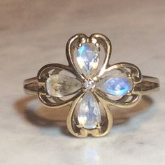 Antique Vintage Moonstone Diamond Flower Gold Ring 9ct - Etsy Flower Gold Ring, Diamond Flower Ring, Silver Rose Ring, Colour Set, Lovely Ring, Diamond Flower, Moonstone Ring, Vintage Ring, Flower Ring