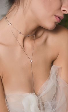 Silver layered bridal necklaces for your big day Bridal Necklaces, Silver Bridal Jewellery, Bridal Jewellery Inspiration, Bling Wedding, Bridal Fashion Jewelry, Jewelry Bridal, Bridal Jewelry Sets, Stunning Jewellery, Bridal Necklace