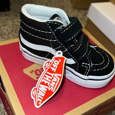 3.5 Toddler Casual Black Non-slip Skate Shoes, Black School Sneakers For Spring, Black Sneakers For School In Spring, Black Spring Sneakers For School, Vans Black Skate Shoes For School, Cute Black Low-top Sneakers, Black Cute Low-top Sneakers, Black Non-slip Vans Sneakers, Sparkly Vans