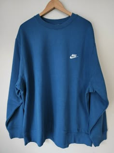 Nike Men's Sportswear Club Fleece Crew Size 3XL BV2662 407 Nwt. Marina blue Nwt Cute Running Outfit, Nike Women Outfits, Nike Wear, Dark Sweater, Shopping List Clothes, Cute Nike Outfits, Sassy Outfit, Men's Sportswear, Summer Outfits For Teens