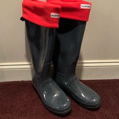 Never Worn Grey Hunter Boots! Size 9 Comes With Red And Blue Hunter Boot Socks. Hunter Insulated Boots, Grey Hunter Boots, Hunter Boots Green, Green Hunter Boots, Tall Hunter Boots, Hunter Socks, Men’s Hunter Boots, Red Hunter Boots, Hunter Boots Socks