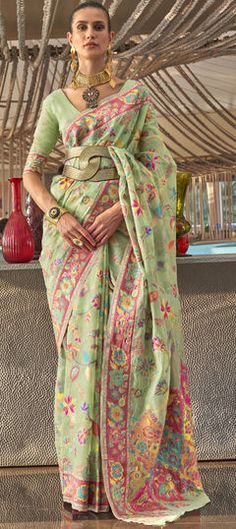 Green color Saree in Handloom fabric with Weaving work Pista Green, Handloom Weaving, Handloom Fabric, Green Saree, Party Kleidung, Art Silk Sarees, Pistachio Green, Traditional Sarees, Party Wear Sarees