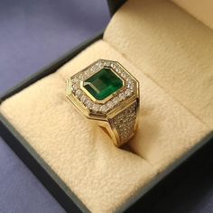 Luxury Victorian Men's Oval Ring, Luxury Green Men's Ring With Accent Stones, Gold Emerald Ring For Men, Men Emerald Ring, Mens Emerald Ring, Men’s Emerald Ring, Emerald Ring Design For Men, Men’s Ring, Men Rings Gold