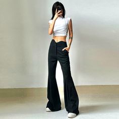 Hey everyone! Special picks outfit Ideas for every type of festive occasion. Here for more >>> 
https://chyclothing.storenvy.com/collections/988299-pants/products/36691208-stunning-punk-hippie-pleated-flare-oversize-wideleg-pants-90s-y2k-party-danc Party Dancing, Pick Outfits, Y2k Party, Wideleg Pants, Y2k Streetwear, Flare Trousers, Loose Pants, Pants Design, High Fashion Street Style