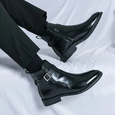 Step up your style game with our elegant luxury boots! Made with high-quality rubber, these boots provide both fashion and functionality. Classic Gentleman, Shoes Minimalist, Motorcycle Shoes, Luxury Boots, Business Party, Monk Strap Shoes, Fabric Shoes, Mens High Tops, Brogue Shoes