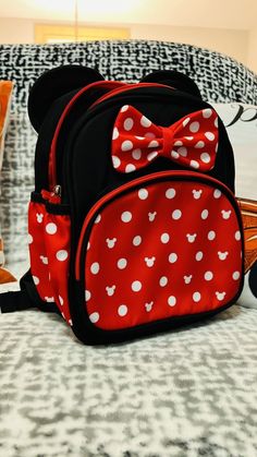 Themed Black Backpack For School, Disney Minnie Mouse Backpack For Travel, Themed Black School Backpack, Disney Travel Backpack With Zipper Closure, Disney Style Backpack With Zipper Closure, Black Minnie Mouse Standard Backpack, Back To School Backpack For Disney Fan Events, Disney Style Black School Bags, Disney Black School Bags