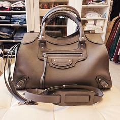 Balenciaga Neo Classic Satchel Is In New Condition With Tags Balenciaga Small City, White Balenciaga Sneakers, Balenciaga Work, Balenciaga Neo Classic, Grey Tote Bags, Balenciaga Leather, Grey Tote, Black Leather Satchel, Neo Classic