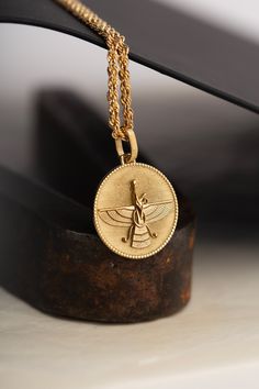 Welcome to PoshGoldJewelry, Our collection of round pendants with unique designs on top are made for both men and women. Our Farvahar necklace can be personalized on the back with a custom message of your choice. Pendant Size: 0.70 inches / 18mm (diameter) Pendant Thickness: 0.6mm Rope Chain Thickness: 2.10mm Material: - 14K Real Solid Gold A hallmark (stamp) of the material of your pendant will be included on the back for certification. - Gift Box with each order! ✔️ You can contact us for the Farvahar Necklace, Ahura Mazda, Custom Pendants, Round Pendant, Rope Chain, Dhl Express, Favorite Jewelry, Solid Gold, Jewelry Necklace Pendant