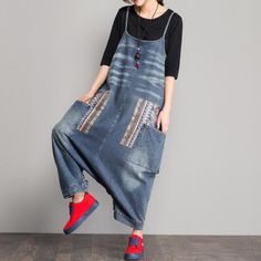 I like those suitable and comfortable Overalls. Do you think I should buy it? Baggy Overalls, Denim Culottes, Denim Jumper Dress, Strap Skirt, Straps Jumpsuit, Spring Denim, Rompers Online, Denim Jumper, Plus Size Denim