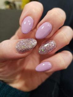 Lilac Nails With Glitter, Lilac Nails Design, Purple Glitter Nails, Lilac Nails, Lavender Nails, Glitter Gel Nails, Cute Gel Nails, Sparkle Nails, Easter Nails