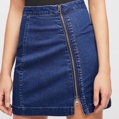 Never Worn Denim Mini Skirt In An Effortless Stretch With A Statement Exposed Zipper Detail. Featured In The Perfect Washes This Style Easily Goes From Season To Season. Free People Skirt, Exposed Zipper, Denim Mini, Zipper Detail, Denim Mini Skirt, Mini Skirt, Womens Skirt, Free People, Color Blue