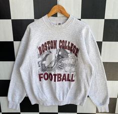 Boston College Football, 80s Tees, Football Vintage, Boston College, College Shirts, Football Sweatshirt, Sweatshirt Vintage, Great Gift Ideas, Vintage Shirt