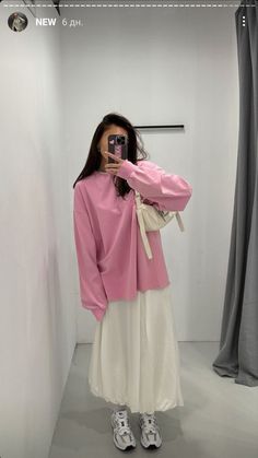 Oufits Casual, Abayas Fashion, White Skirt, Fashion Spring, Autumn Outfit, 로고 디자인, Pink Outfit, Mode Vintage, Looks Style