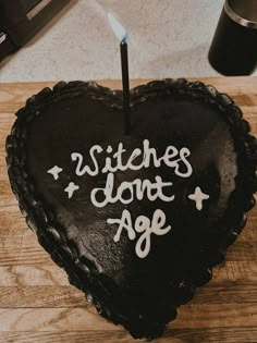 Witchy 40th Birthday, Witchy 21st Birthday, Witches Cake Ideas, Halloween 30th Birthday Cake, Witch Aesthetic Birthday Party, Dark Bday Aesthetic, Like Fine Wine Cake, Halloween Birthday Aesthetic, Witches Don't Age Cake