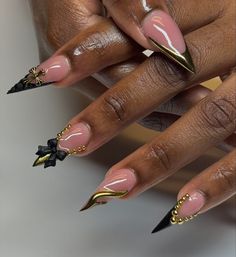 Sagittarius Birthday Nails, Nail Nail, Gold Nails, Gorgeous Nails, Stiletto Nails, Black Nails, Short Nails