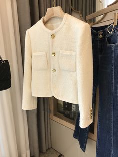 White Tweed Short Blazer Jacket | Lisa - BlackPink S Luxury Tailored Mini-length Blazer, Luxury Fitted Mini-length Outerwear, Trendy Tweed Blazer With Pockets, Tweed Jacket Outfit, Korean Fashion Elegant, Womens Fall Coats, Short Coats, Short Blazer, Womens Tweed