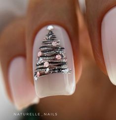 Tree Nails, Christmas Gel Nails, Nails 2022, Cute Gel Nails, Nail Designs Glitter, Xmas Nails, Christmas Nail, Fancy Nails, Chic Nails