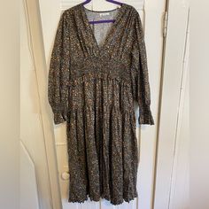 Doen Cecily Dress Black Poppy Bell Floral Size Xl. Excellent Used Condition. Side Zipper Closure. Shirring On The Waist And Sleeves. Deep V-Neck With A Hook And Eye Closure To Provide A Little More Coverage. Midi Length. Liberty Fabric. Flowy Long Sleeve Brown Midi Dress, Brown Flowy Long Sleeve Midi Dress, Brown Floral Print Midi Dress For Fall, Black Poppy, Floral Color, Liberty Fabric, Deep V Neck, Midi Length, Side Zipper