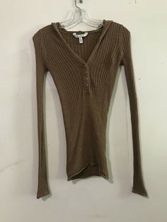 Aeropostale Size XS Brown Ribbed Hooded Sweater Women 100% Cotton Measurements: Chest 16 inches am pit to arm pit Length 26 inches shoulder to hem RN# 111813 Stretch Ribbed Hoodie For Fall, Brown Fitted Casual Hoodie, Casual Fitted Brown Hoodie, Thrifting Manifestation, Beige Y2k, Sweaters Vintage, Thrift Inspo, Downtown Outfits, Tight Sweater