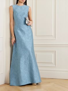 EXCLUSIVE AT NET-A-PORTER. Emilia Wickstead's 'Malcom' maxi dress is a beautiful choice for all kinds of ceremonial events and special occasions. Designed in the prettiest shade of blue, it's made from cloqué dappled with floral motifs and has an elegant scooped back. Balance the sweeping, floor length hem with heels. Emilia Wickstead, Maxi Dress Cocktail, Gala Dresses, Maxi Dress Blue, Wedding Party Dresses, Mother Of The Bride Dresses, Black Maxi Dress, Gray Dress, Guest Dresses